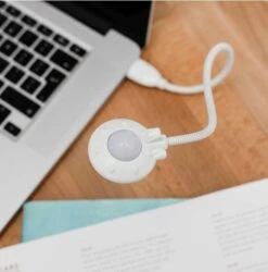 Lampe USB UFO -Lumea Boutique 877f0a5d0f6a4e2dbeae0ce98466d8f9.cropped 212 199 580 588.processed