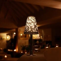 Lampe De Table Et 3 Abat-jours -Lumea Boutique 90e01681f1214f819ae6776cb5af1839